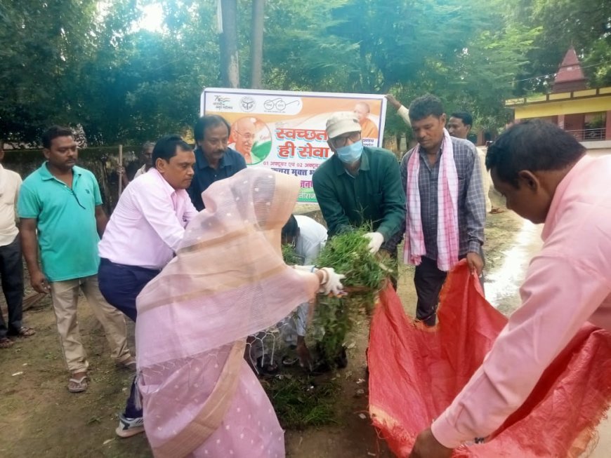 स्वच्छता के उत्प्रेरक की भूमिका अदा करें:अजय तिवारी 